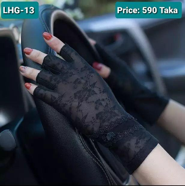 Fingerless/half-finger design